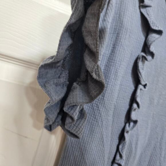 Hayden Los Angeles Women’s Top Size M Blue Ruffle Trim Textured Blouse - Picture 5 of 7